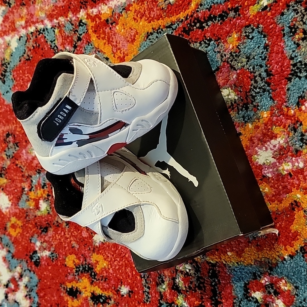 Jordan 8 Retro